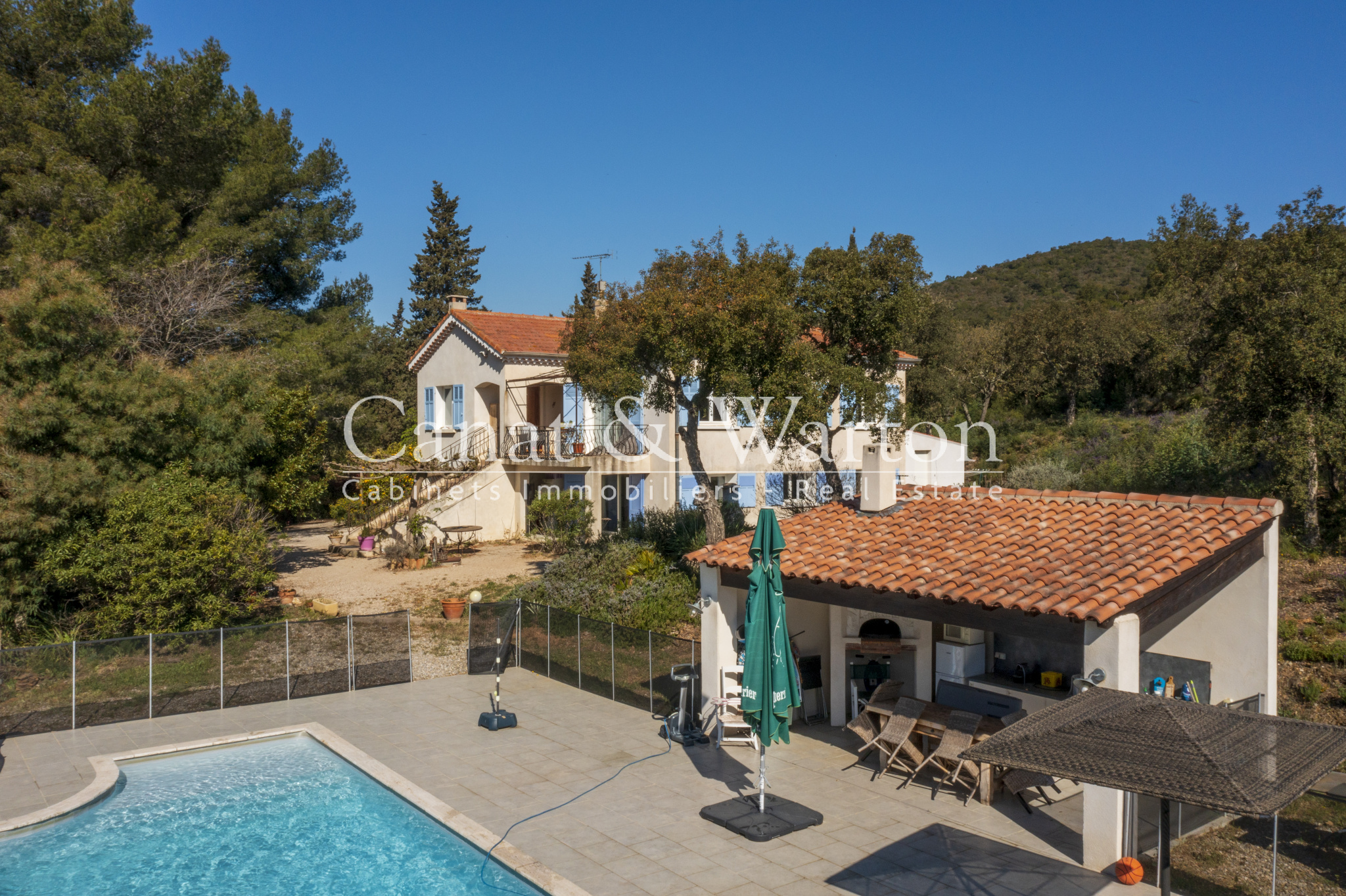 Vente HYERES CADRE CAMPAGNE A 10 MINUTES DES PLAGES Hyères - maison
