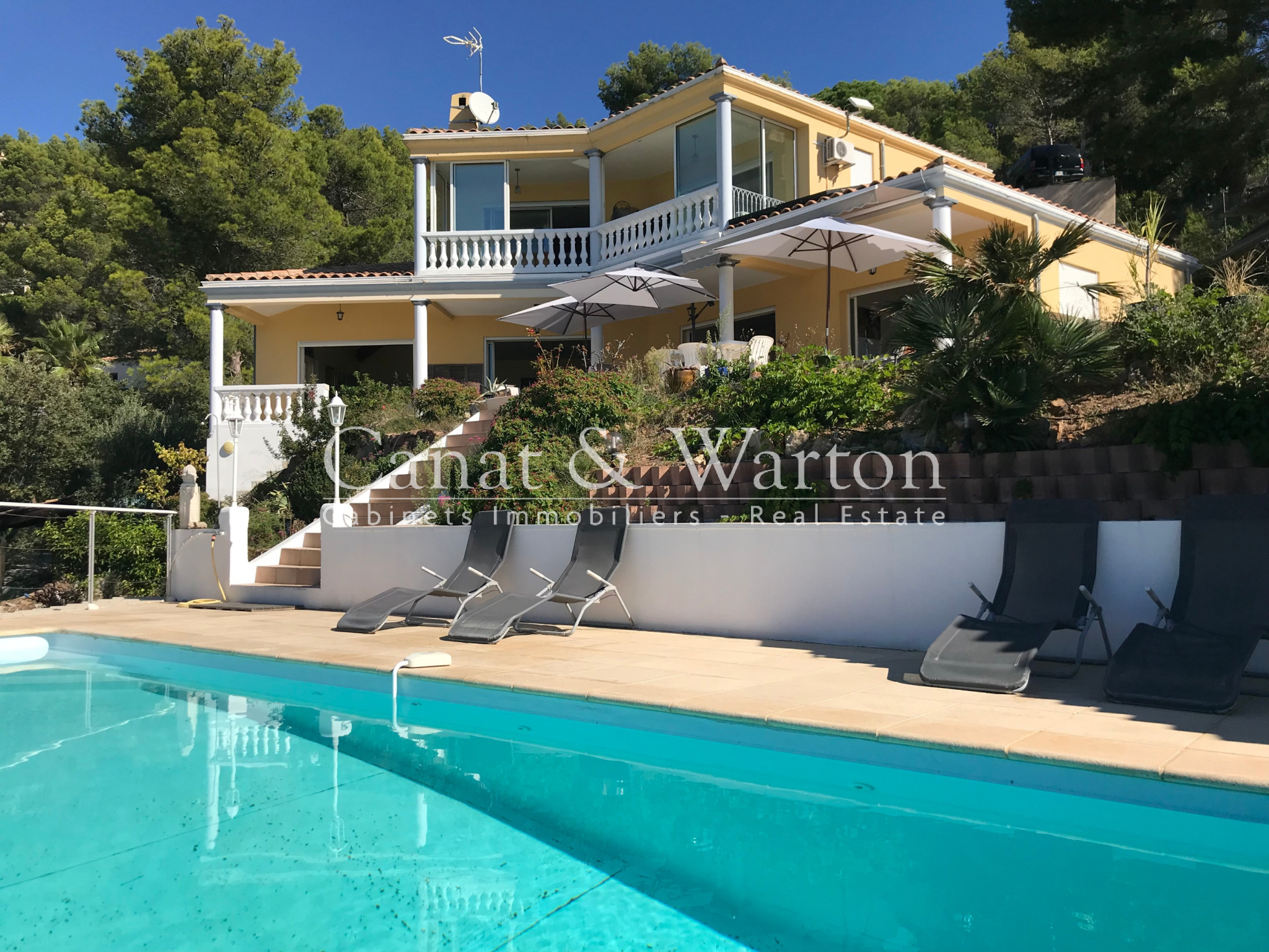 Vente HYERES-SUPERBE VUE MER Hyères - maison / villa à vendre Hyères