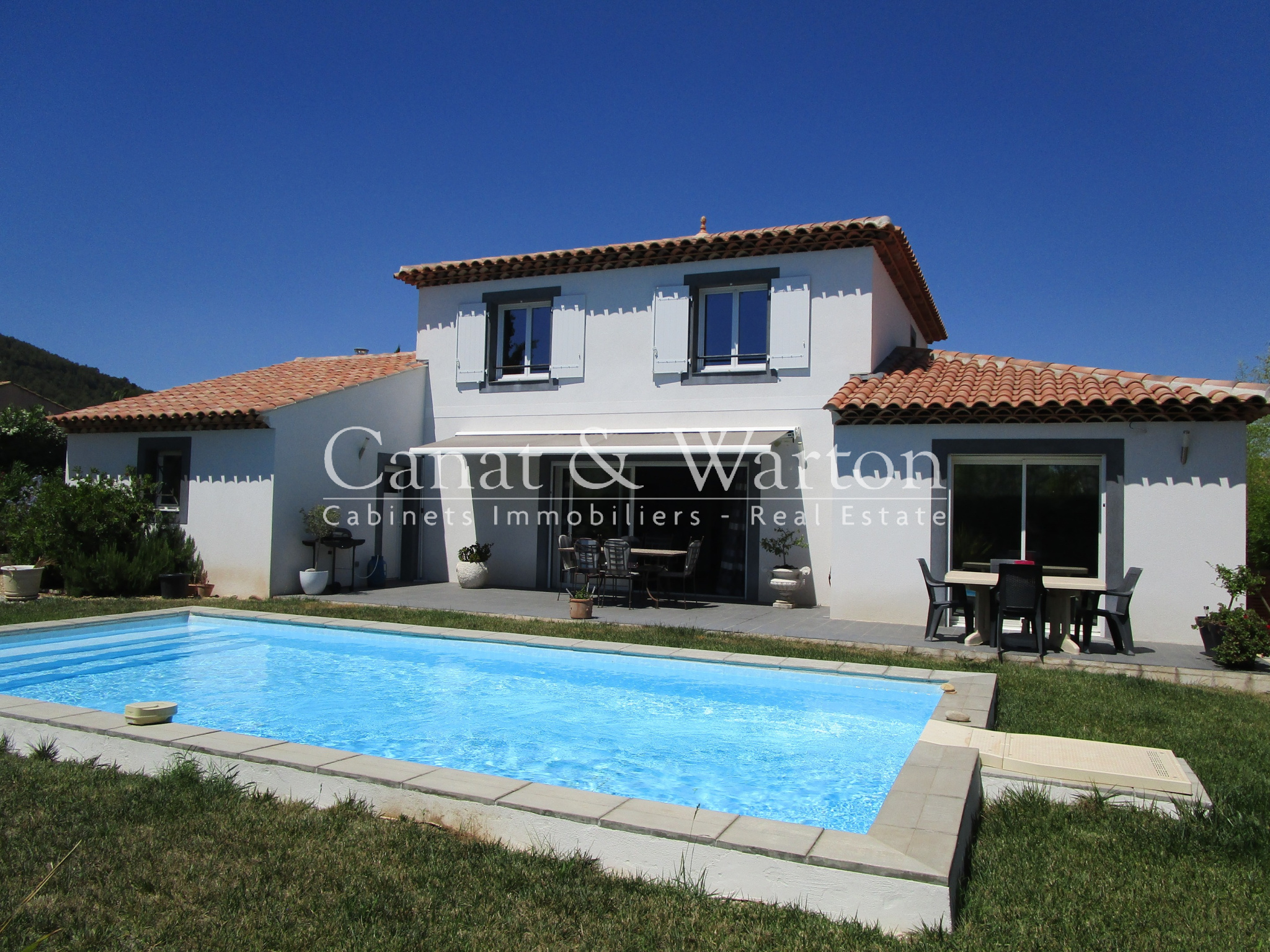 Vente VENTE VILLA PROCHE PLAGES A HYERES Hyères maison / villa à
