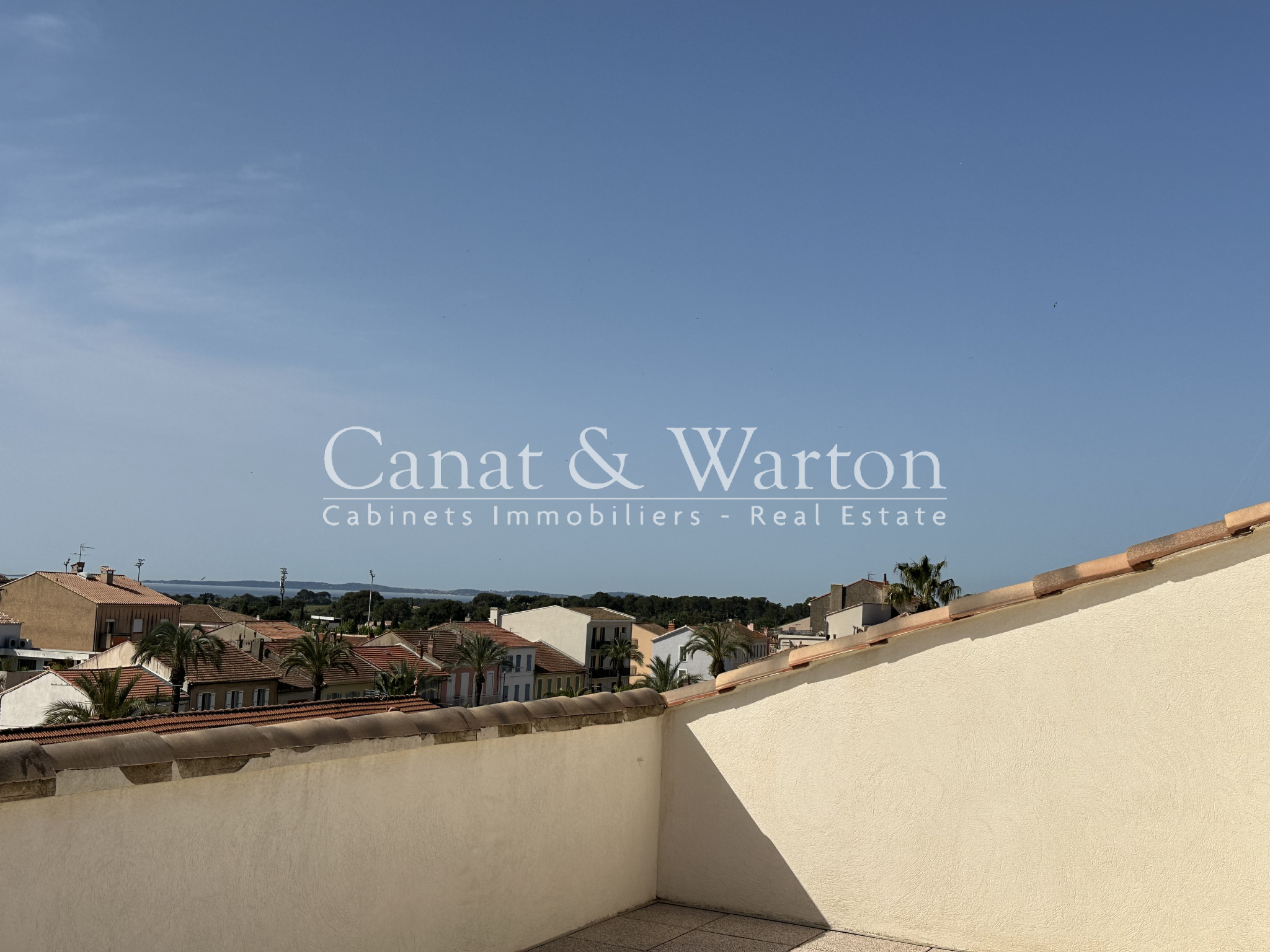 Vente Appartement 129m² 5 Pièces à La Londe-les-Maures (83250) - Canat & Warton