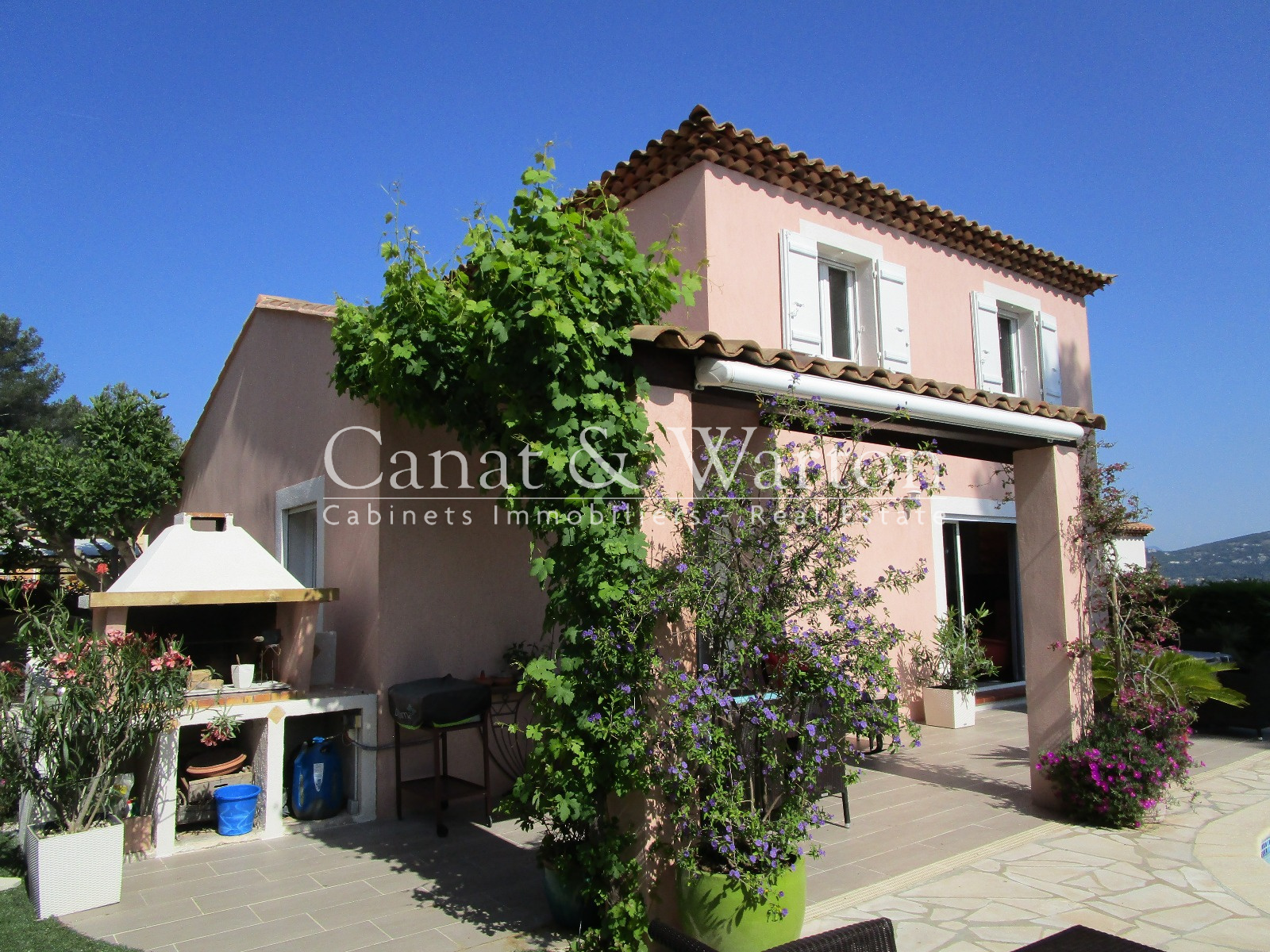 Vente VENTE VILLA VUE DEGAGEE JUSQU'A LA MER A HYERES Hyères - maison