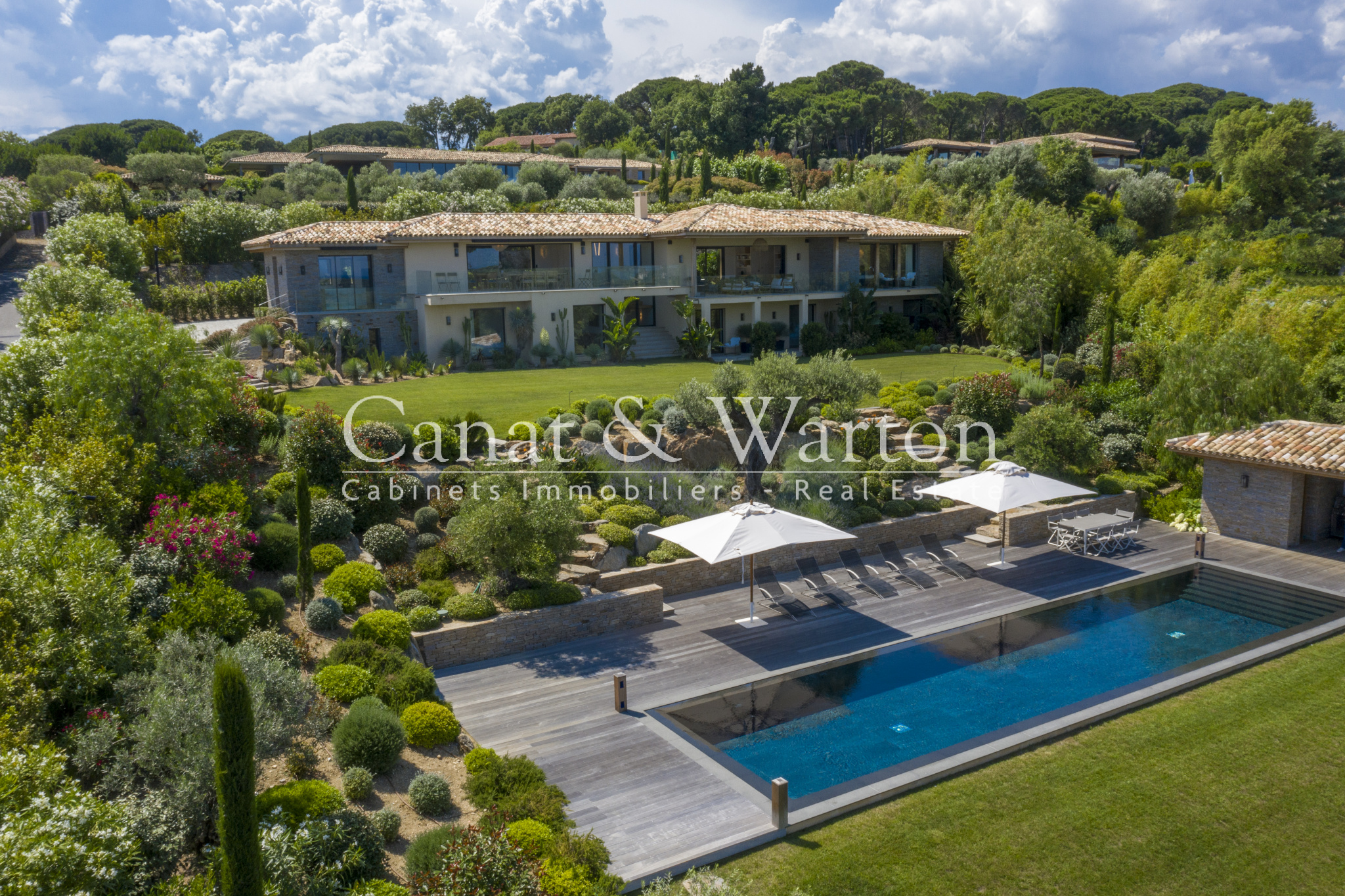 Vente Villa De Prestige À Saint Tropez Avec Vue Mer And Proche Plages