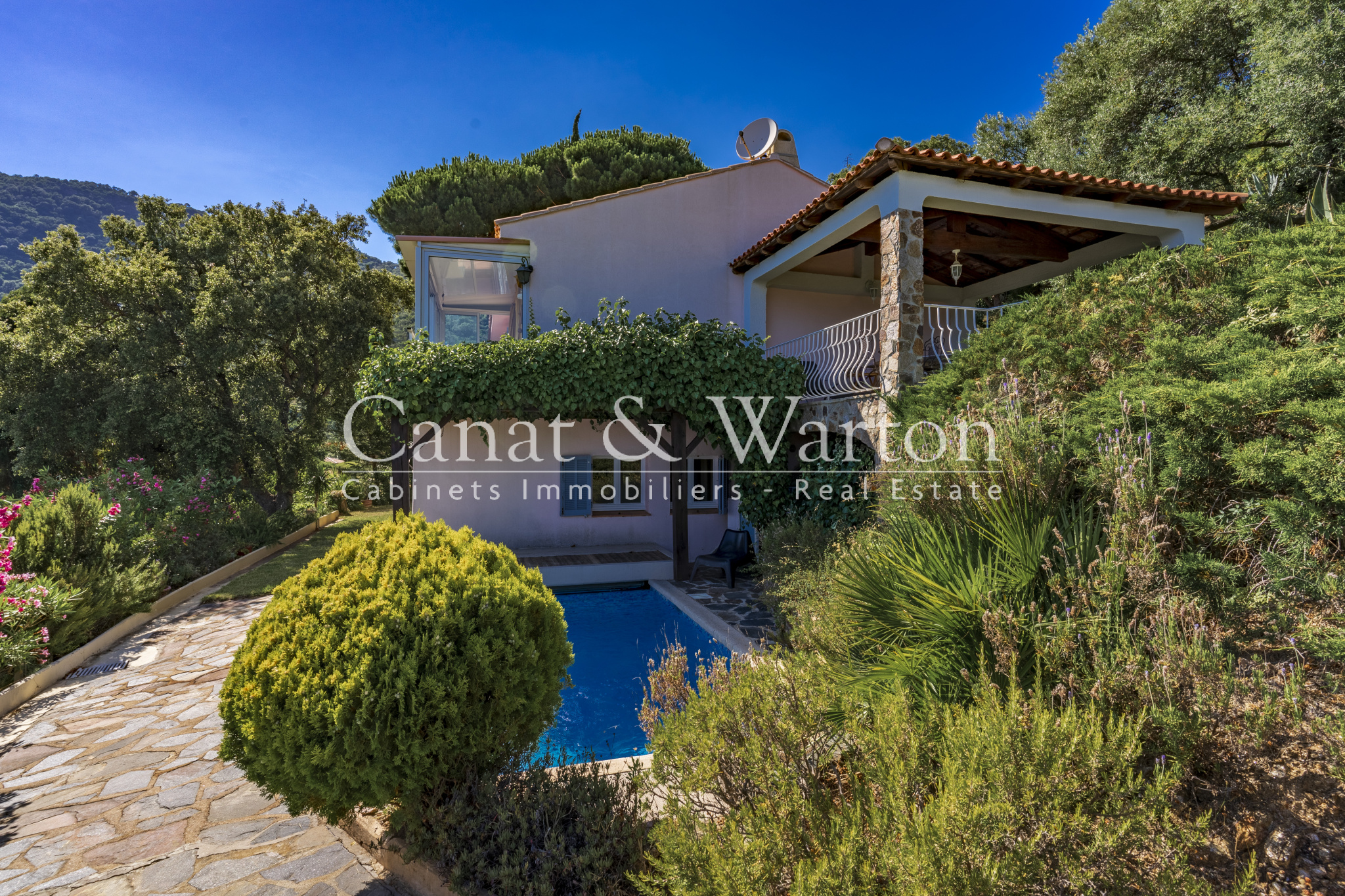 Vente HYERES VUE MER EXCEPTIONNELLE Hyères maison / villa à vendre Hyères