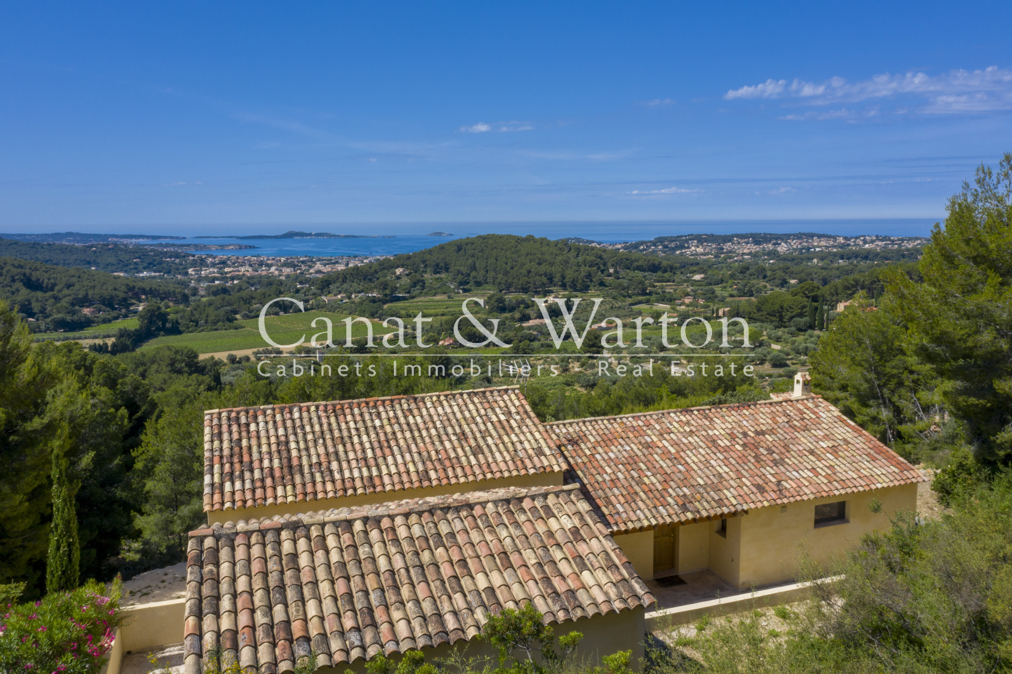 Vente VUE MER PANORAMIQUE SUR LA BAIE DE SANARY Ollioules maison