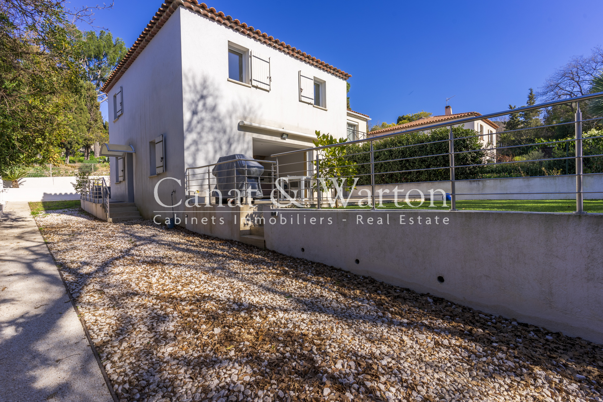 Vente TOULON CAP Brun très agréable villa récente au calme absolu